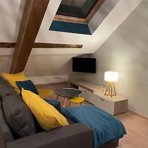 https://appartement-t2-tout-equipe.hotels-rhonealpes.com